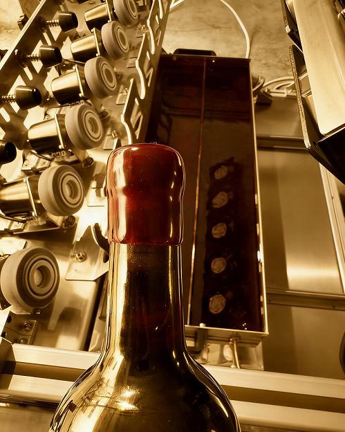 ​How a Bottle Sealing Wax Machine Can Boost Your Brand's Image？